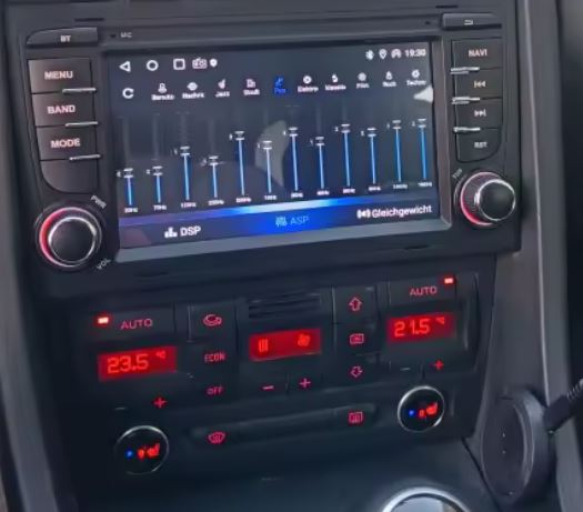 OEM-Look Radio im Audi A4 B6/B7 eingebaut, echtes Foto, Berlin