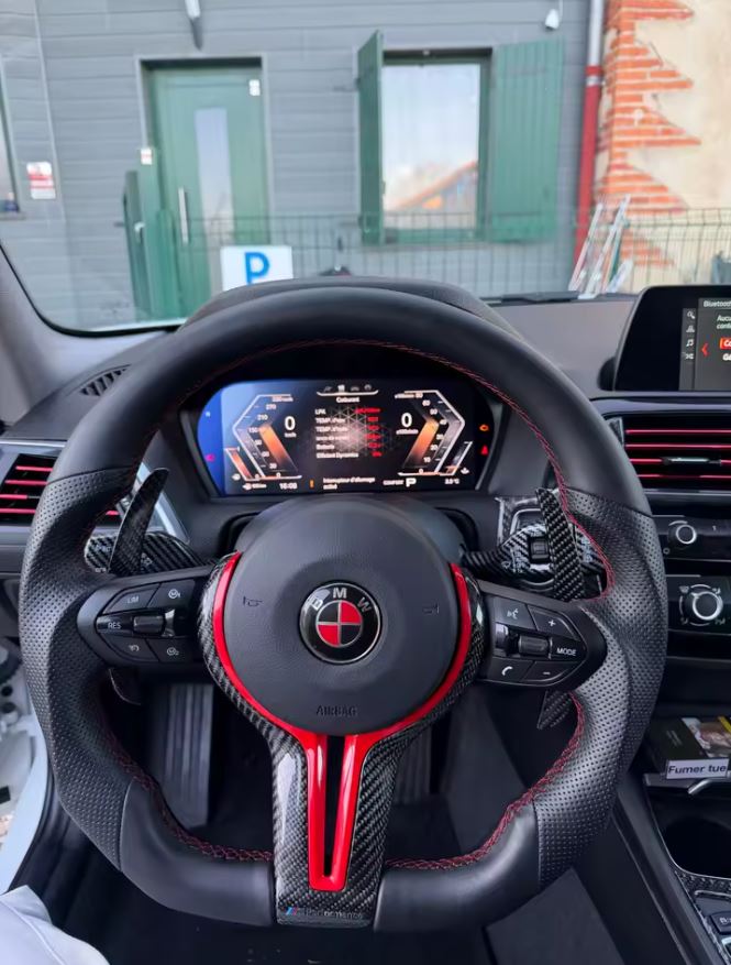 12,3 Zoll Cockpit im BMW X1 F48, echtes Foto, Berlin
